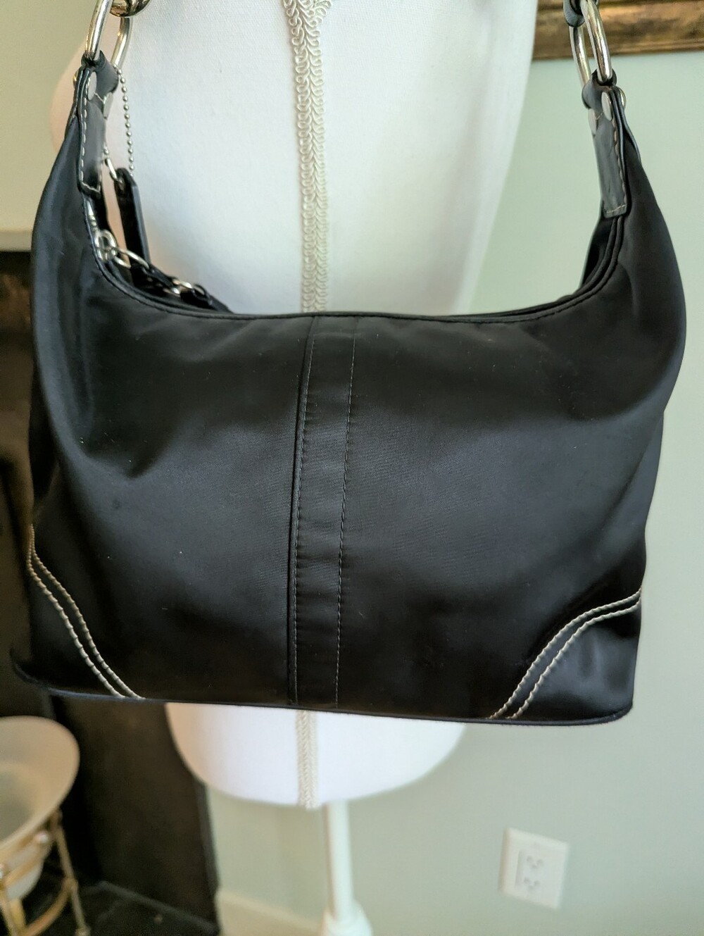 Vintage Y2K Coach Hampton Weekender Black Sateen Hobo Shoulder Bag Leather Strap - Picture 8 of 15